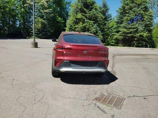 Cinnabar Metallic 2025 Buick Envista Preferred FWD