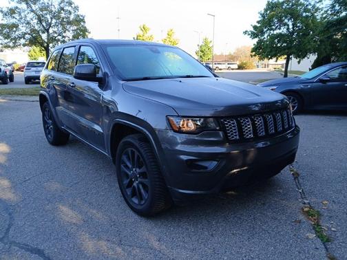 2020 Jeep Grand Cherokee Altitude