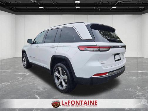 Bright White Clearcoat 2024 Jeep Grand Cherokee Limited