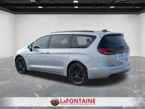 2026 Chrysler Pacifica L