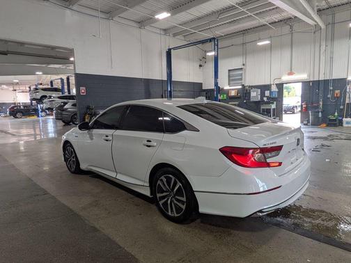 Platinum White Pearl 2022 Honda Accord Hybrid EX-L