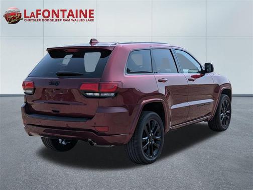 2022 Jeep Grand Cherokee Laredo