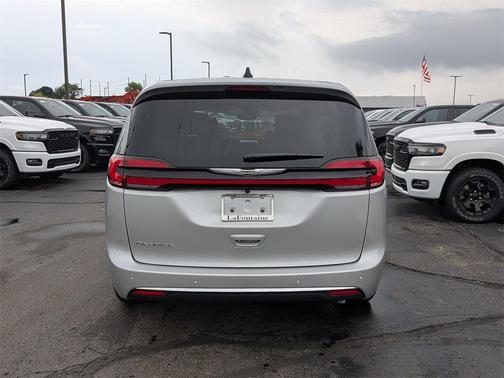 2026 Chrysler Pacifica L