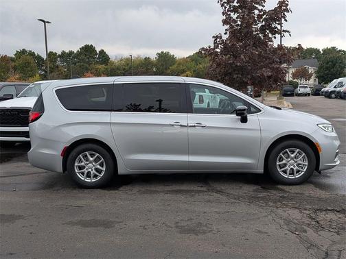 2026 Chrysler Pacifica L