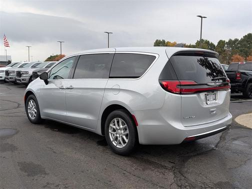 2026 Chrysler Pacifica L