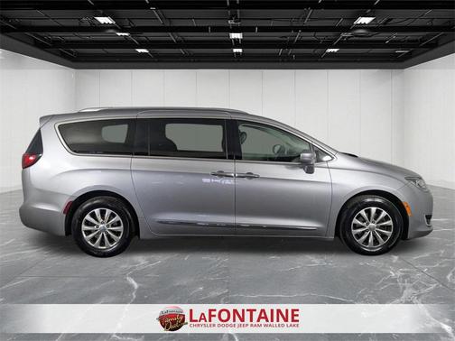 2018 Chrysler Pacifica Touring-L