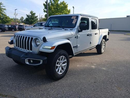 2023 Jeep Gladiator Sport S