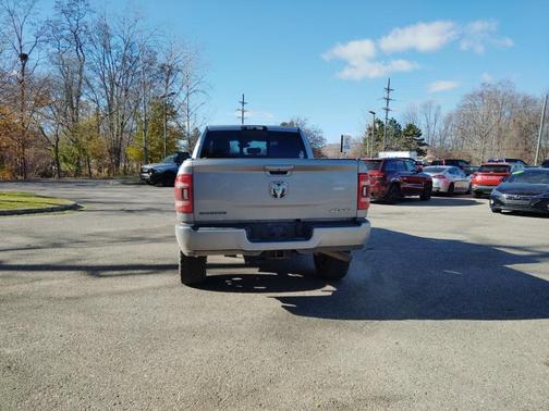 2020 RAM 2500 Big Horn Crew Cab 4X4 6'4' Box