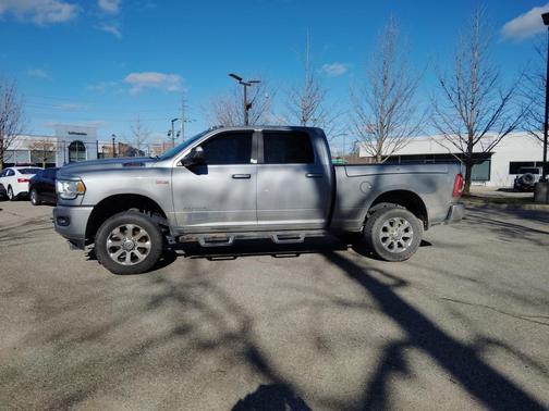2020 RAM 2500 Big Horn Crew Cab 4X4 6'4' Box