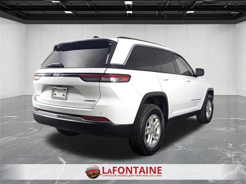 2022 Jeep Grand Cherokee Laredo