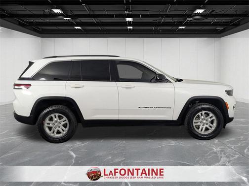 2022 Jeep Grand Cherokee Laredo