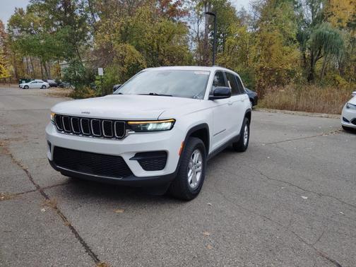 2022 Jeep Grand Cherokee Laredo