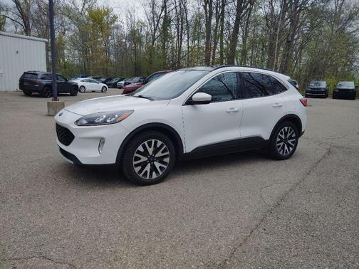 Oxford White 2020 Ford Escape SEL