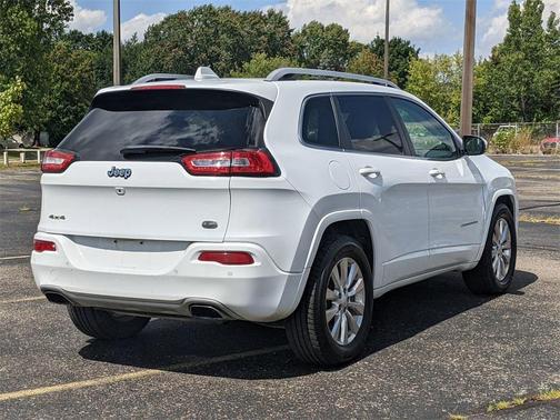 2017 Jeep Cherokee Overland
