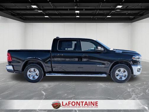 Diamond Black Crystal Pearl-Coat Exterior Paint 2026 RAM 1500 Big Horn/Lone Star