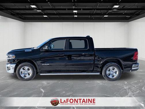 Diamond Black Crystal Pearl-Coat Exterior Paint 2026 RAM 1500 Big Horn/Lone Star