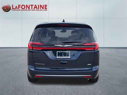 2025 Chrysler Pacifica L