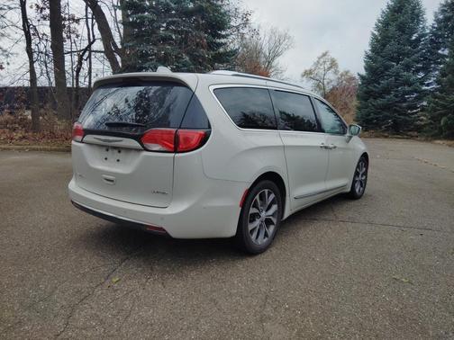 2017 Chrysler Pacifica Limited