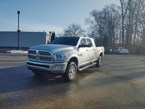 2018 RAM 2500 Laramie Mega Cab 4x4 6'4' Box