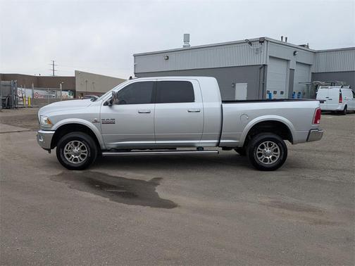 2018 RAM 2500 Laramie Mega Cab 4x4 6'4' Box