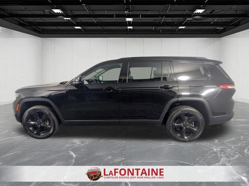 Diamond Black Crystal Pearlcoat 2024 Jeep Grand Cherokee L Altitude