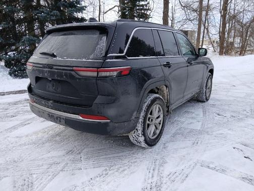 2024 Jeep Grand Cherokee Laredo