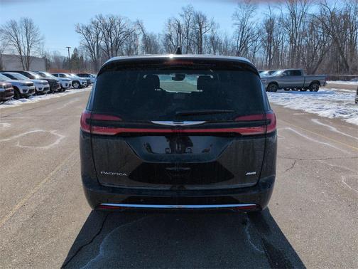 2026 Chrysler Pacifica L