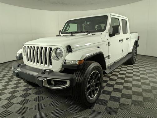 2022 Jeep Gladiator Overland