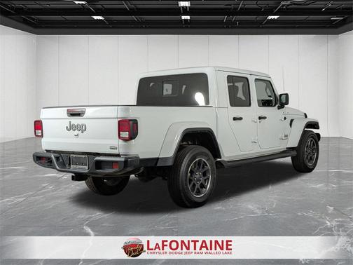 2022 Jeep Gladiator Overland