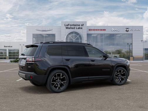 Diamond Black Crystal Pearl-Coat Exterior Paint 2026 Jeep Cherokee Overland