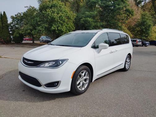 2019 Chrysler Pacifica Touring-L Plus