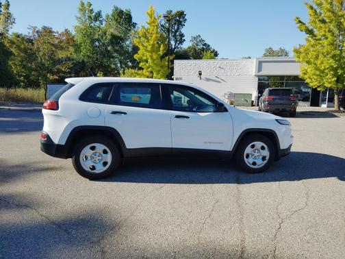 2015 Jeep Cherokee Sport