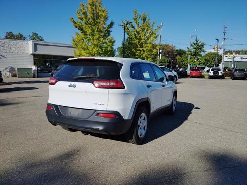 2015 Jeep Cherokee Sport