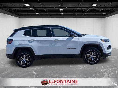 Bright White Clearcoat 2024 Jeep Compass Limited