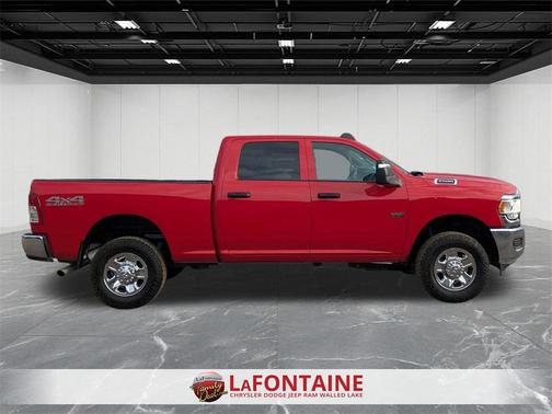 2024 RAM 2500 Tradesman Crew Cab 4x4 6'4' Box