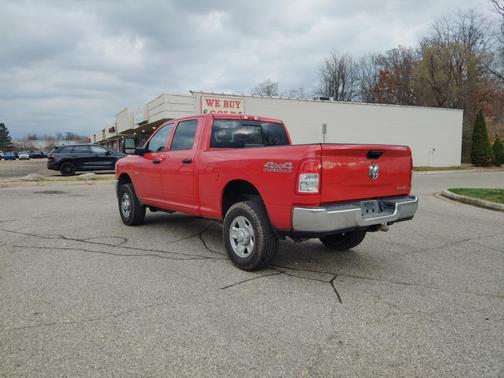 2024 RAM 2500 Tradesman Crew Cab 4x4 6'4' Box