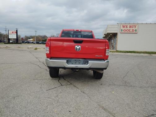 2024 RAM 2500 Tradesman Crew Cab 4x4 6'4' Box