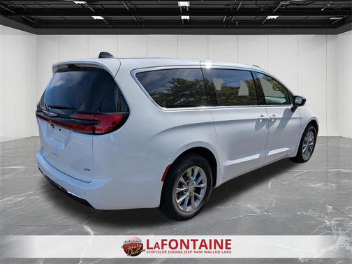 2026 Chrysler Pacifica L