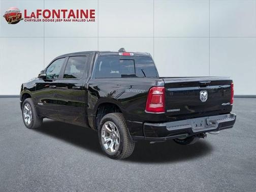 2022 RAM 1500 Big Horn Crew Cab 4x4 57' Box