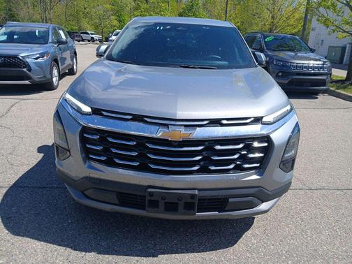 Crimson Metallic 2025 Chevrolet Trax LT