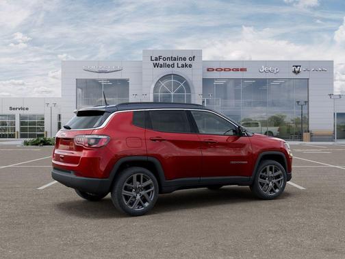 Red Hot Pearl-Coat Exterior Paint 2026 Jeep Compass Limited