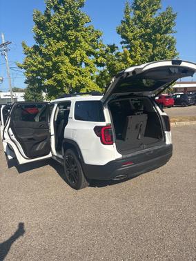 2023 GMC Acadia FWD SLE