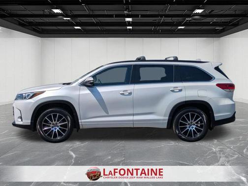 Blizzard Pearl 2017 Toyota Highlander SE