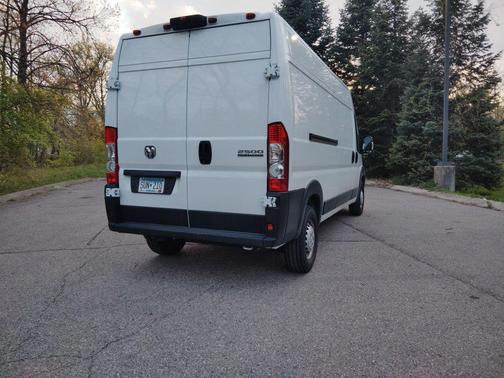 Bright White 2026 RAM ProMaster 2500 Tradesman