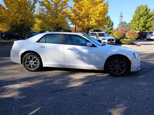 2016 Chrysler 300 S