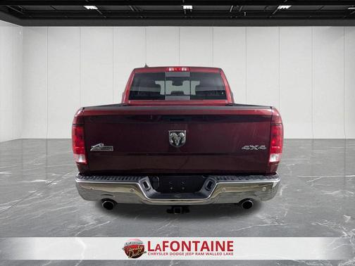Delmonico Red Pearlcoat 2018 RAM 1500 Big Horn