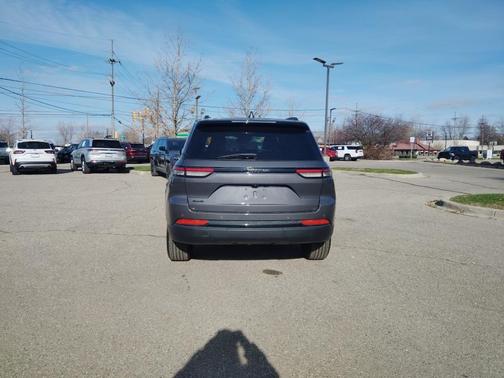 2024 Jeep Grand Cherokee Altitude