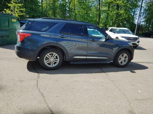 Stone Blue Metallic 2024 Ford Explorer XLT