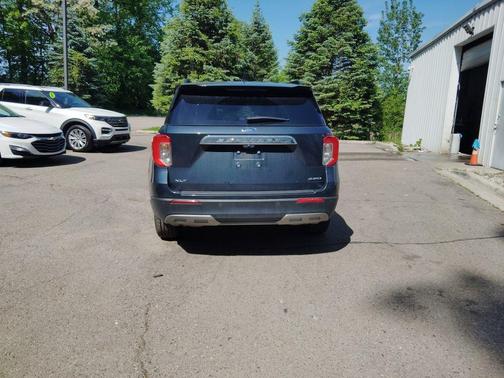 Stone Blue Metallic 2024 Ford Explorer XLT
