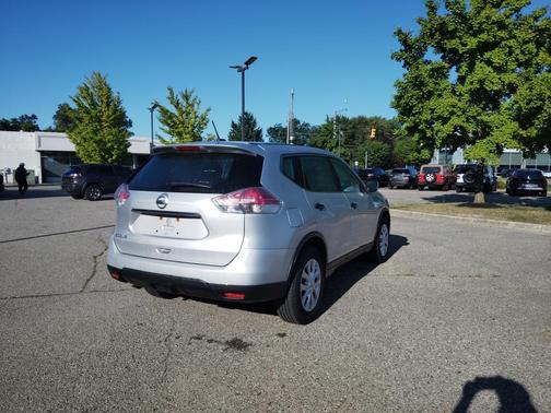 2016 Nissan Rogue S